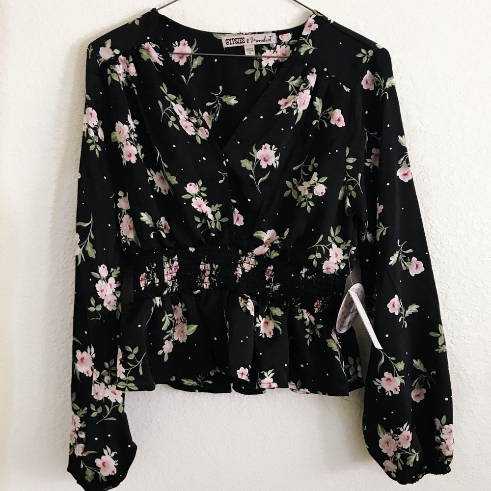 Flowery black blouse!